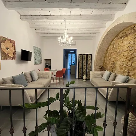 Lägenhet Casuzza Maria